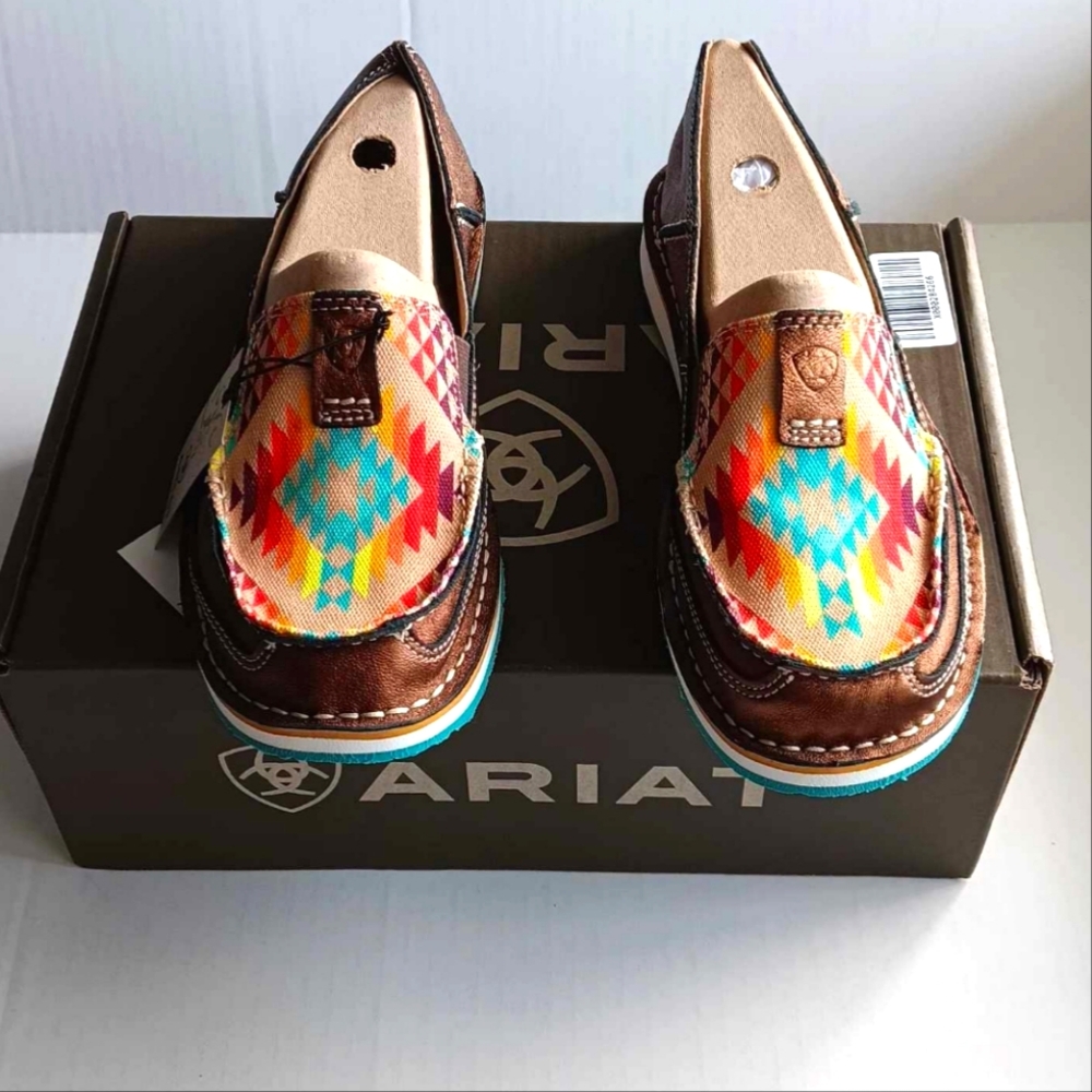NWT Women's Ariat shoes